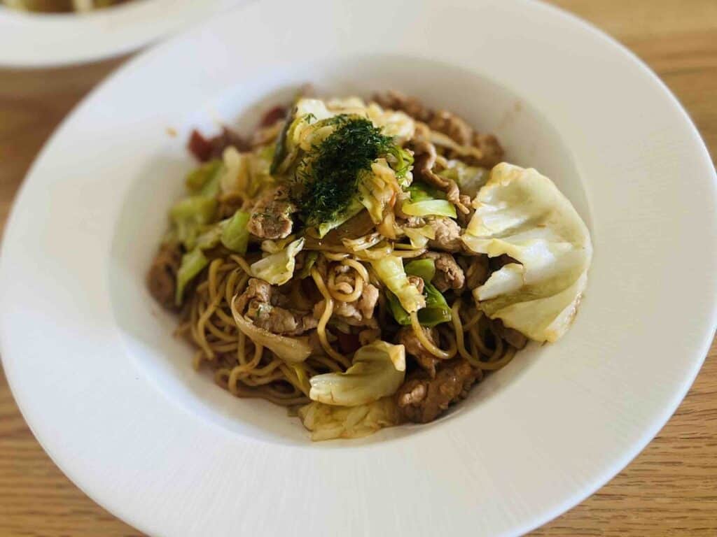 出来上がりのソース焼きそば